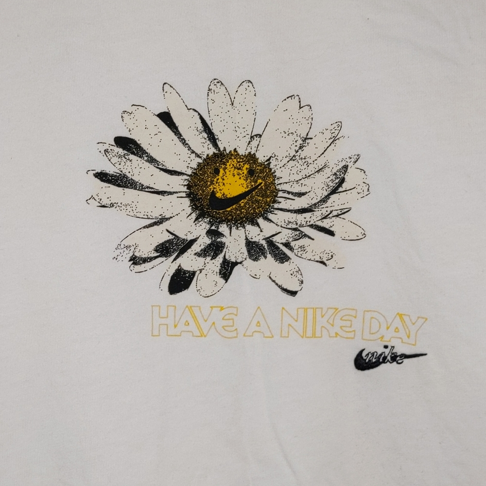 Men's Nike Graphic Tee
